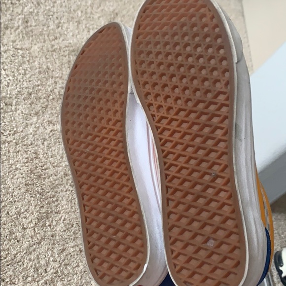 Vans - Picture 4 of 4